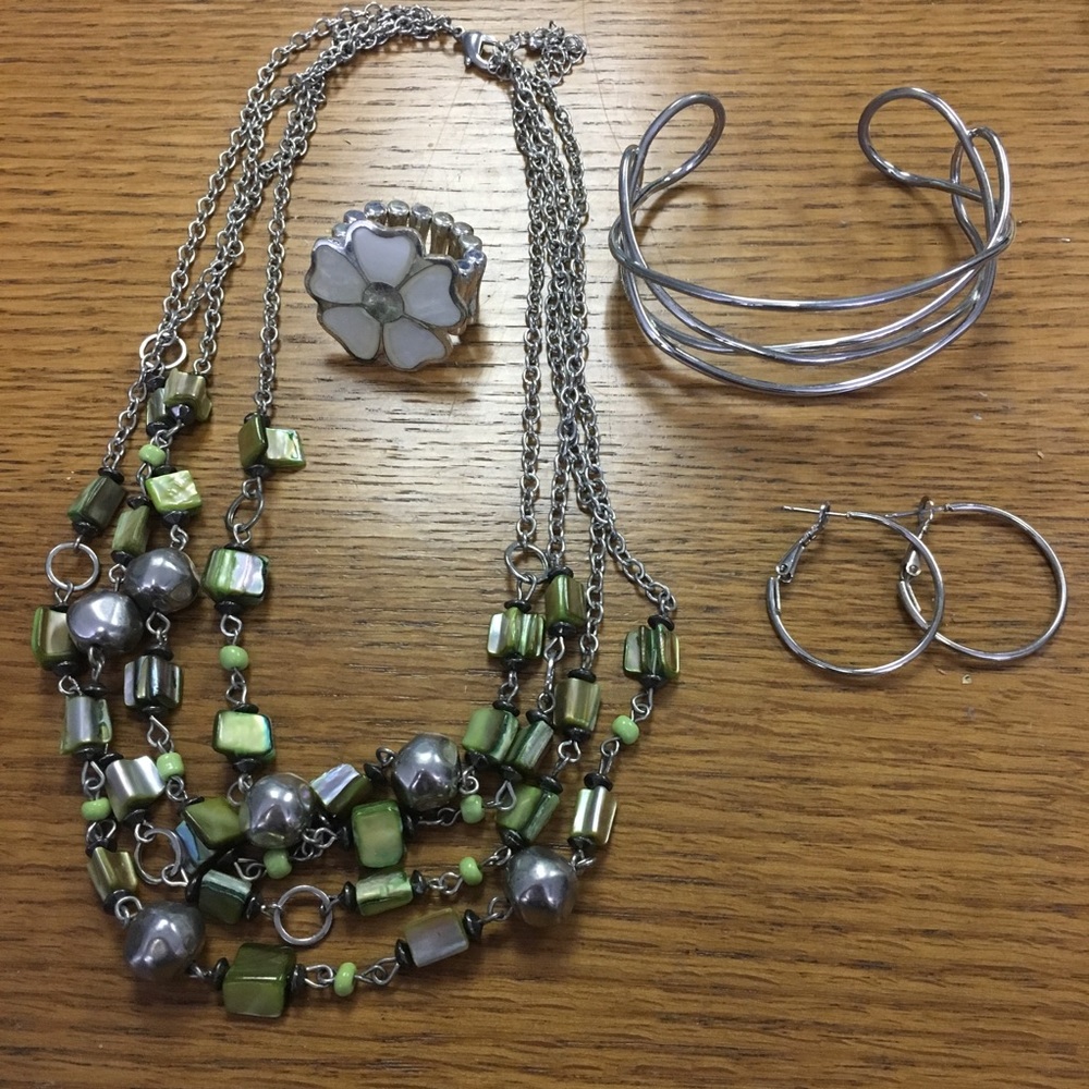 Silver and Green Jewelry Set (4 piece)